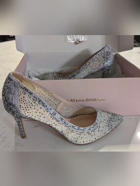 le chateau Silver Crystal Heel Pumps